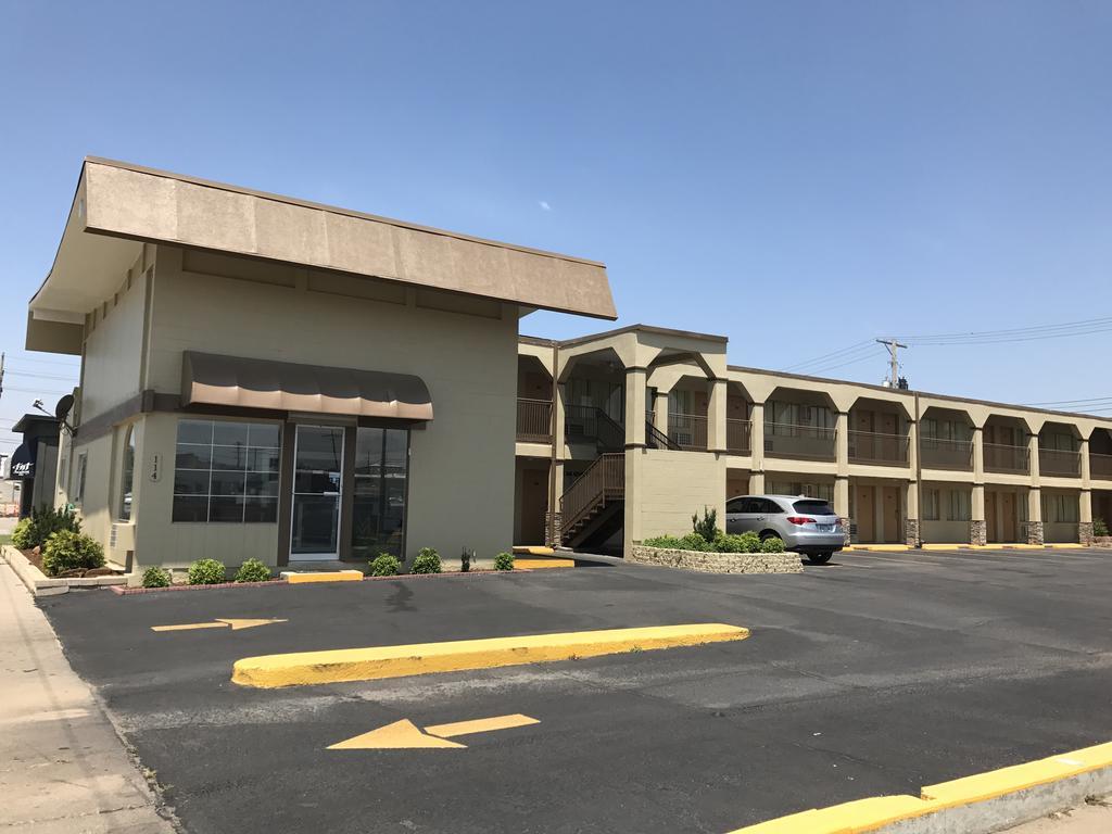 Hutchinson Inn מראה חיצוני תמונה