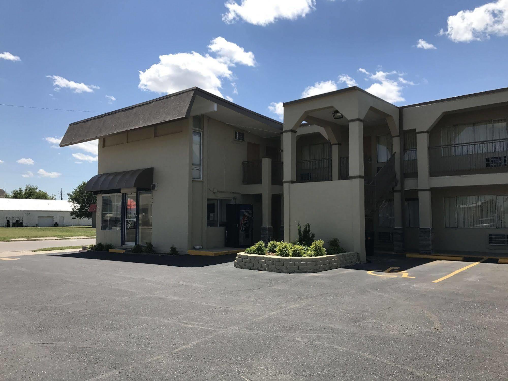 Hutchinson Inn מראה חיצוני תמונה