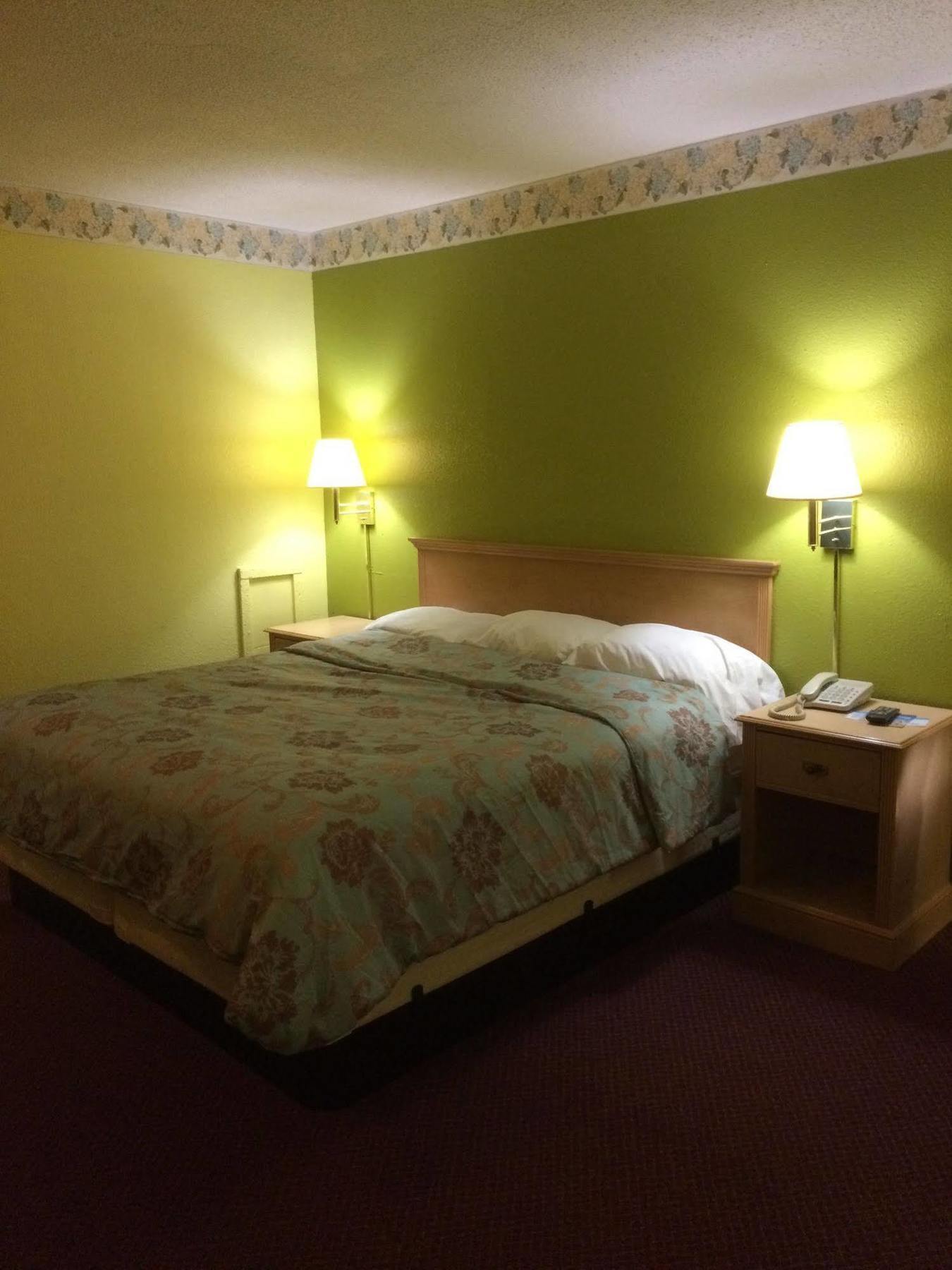 Hutchinson Inn מראה חיצוני תמונה