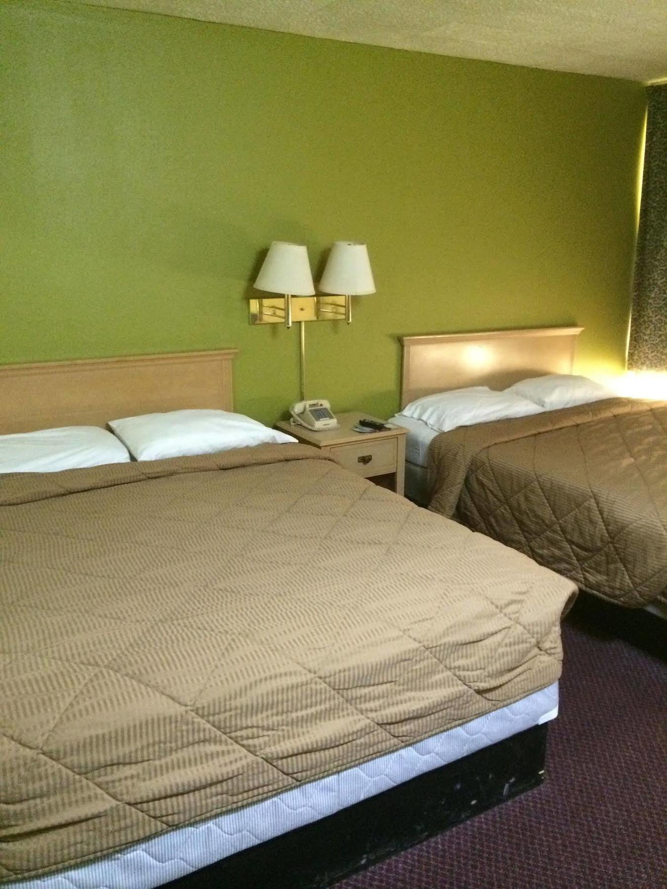 Hutchinson Inn מראה חיצוני תמונה