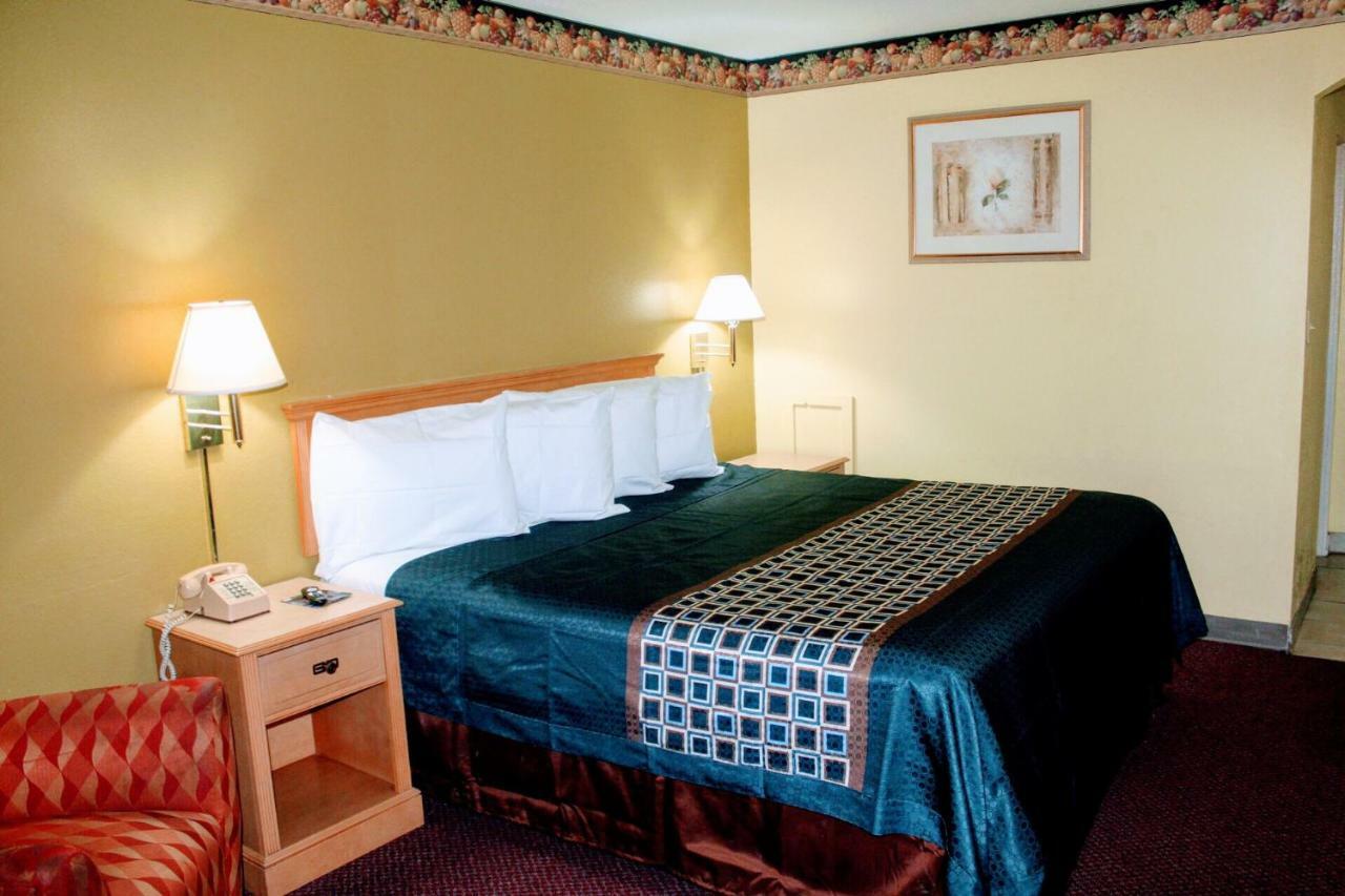 Hutchinson Inn מראה חיצוני תמונה