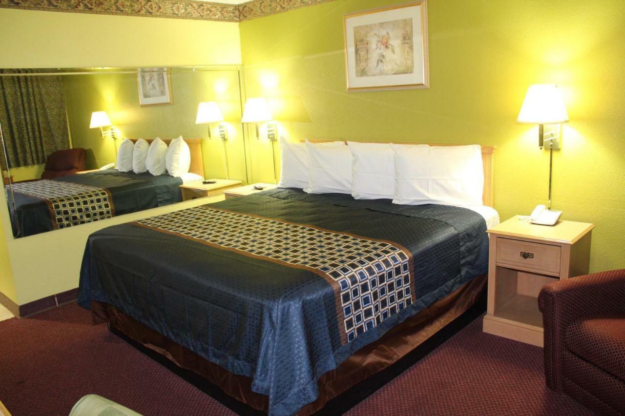 Hutchinson Inn מראה חיצוני תמונה